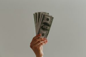 DOLAR